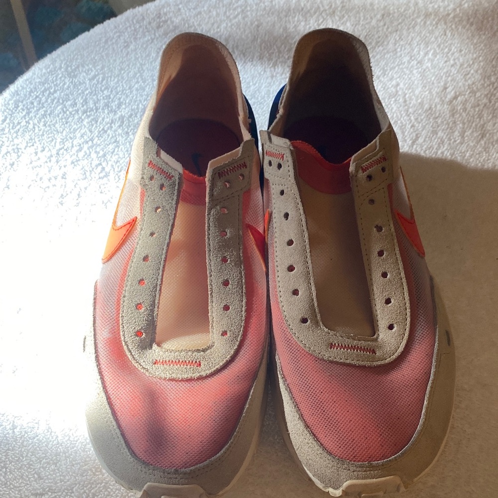 Nike Athletic Shoes in Beige and Red